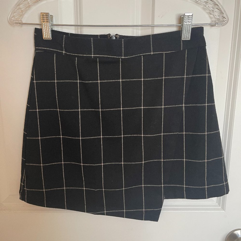 Forever 21 Plaid Skort in Black/White